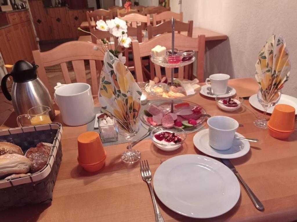 Gaestehaus Ehrhardt Schweigen-Rechtenbach Esterno foto