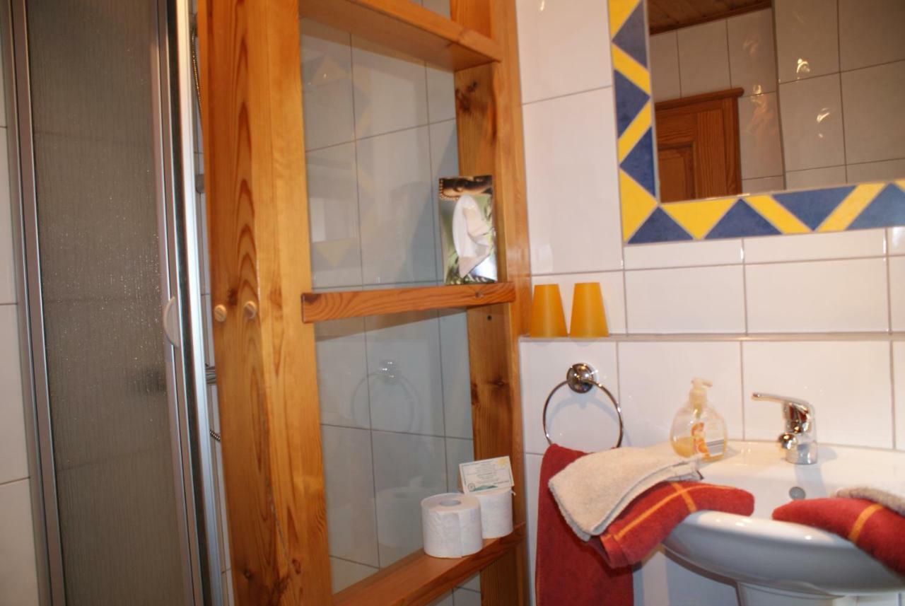 Gaestehaus Ehrhardt Schweigen-Rechtenbach Esterno foto