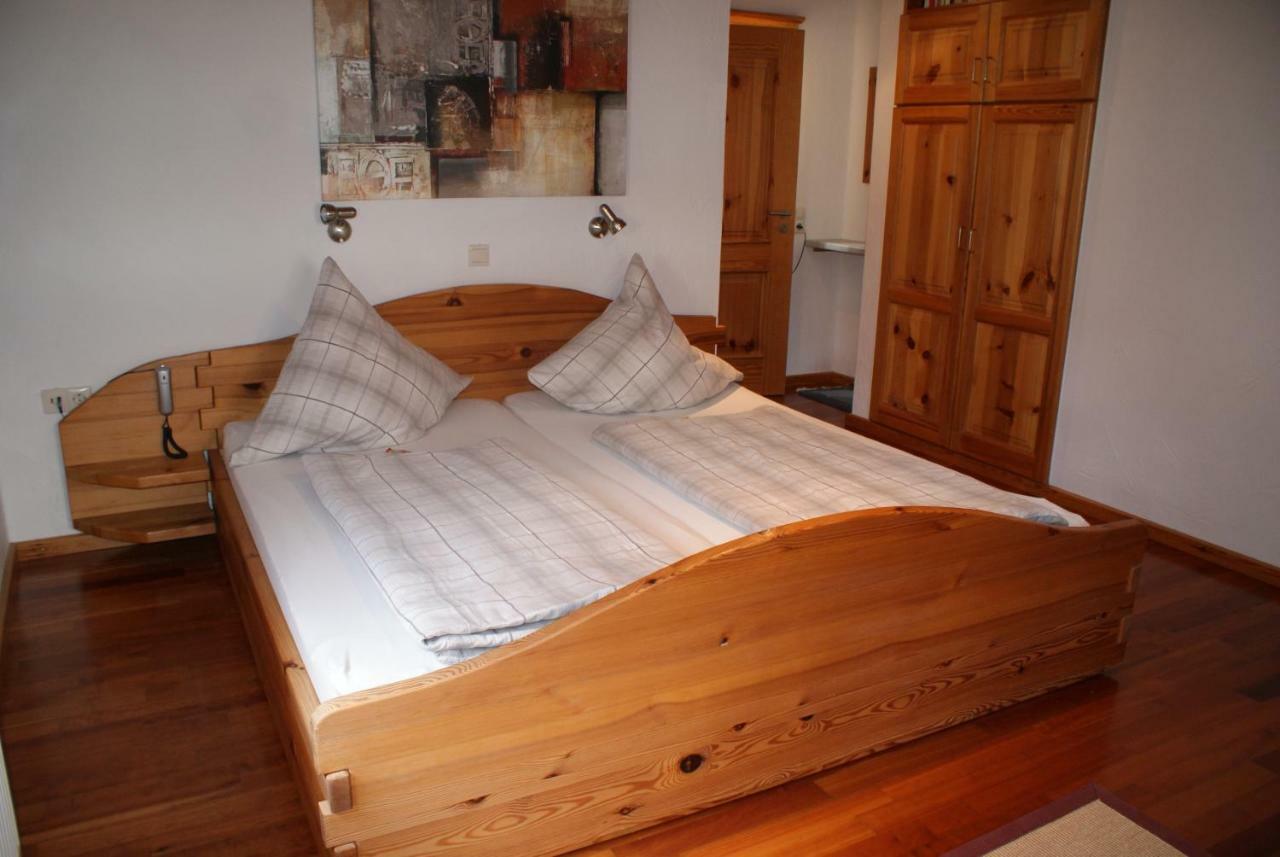 Gaestehaus Ehrhardt Schweigen-Rechtenbach Esterno foto